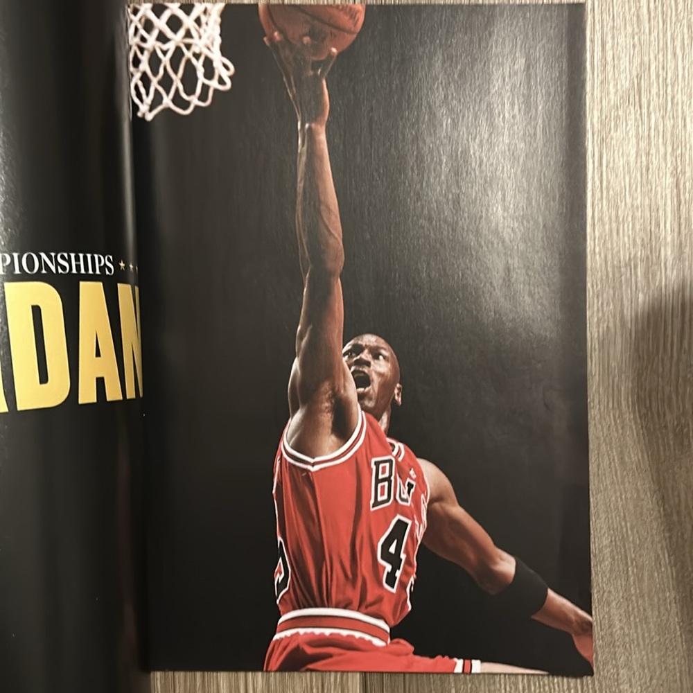 Michael Jordan Championships Magazine - Picture 5 of 5